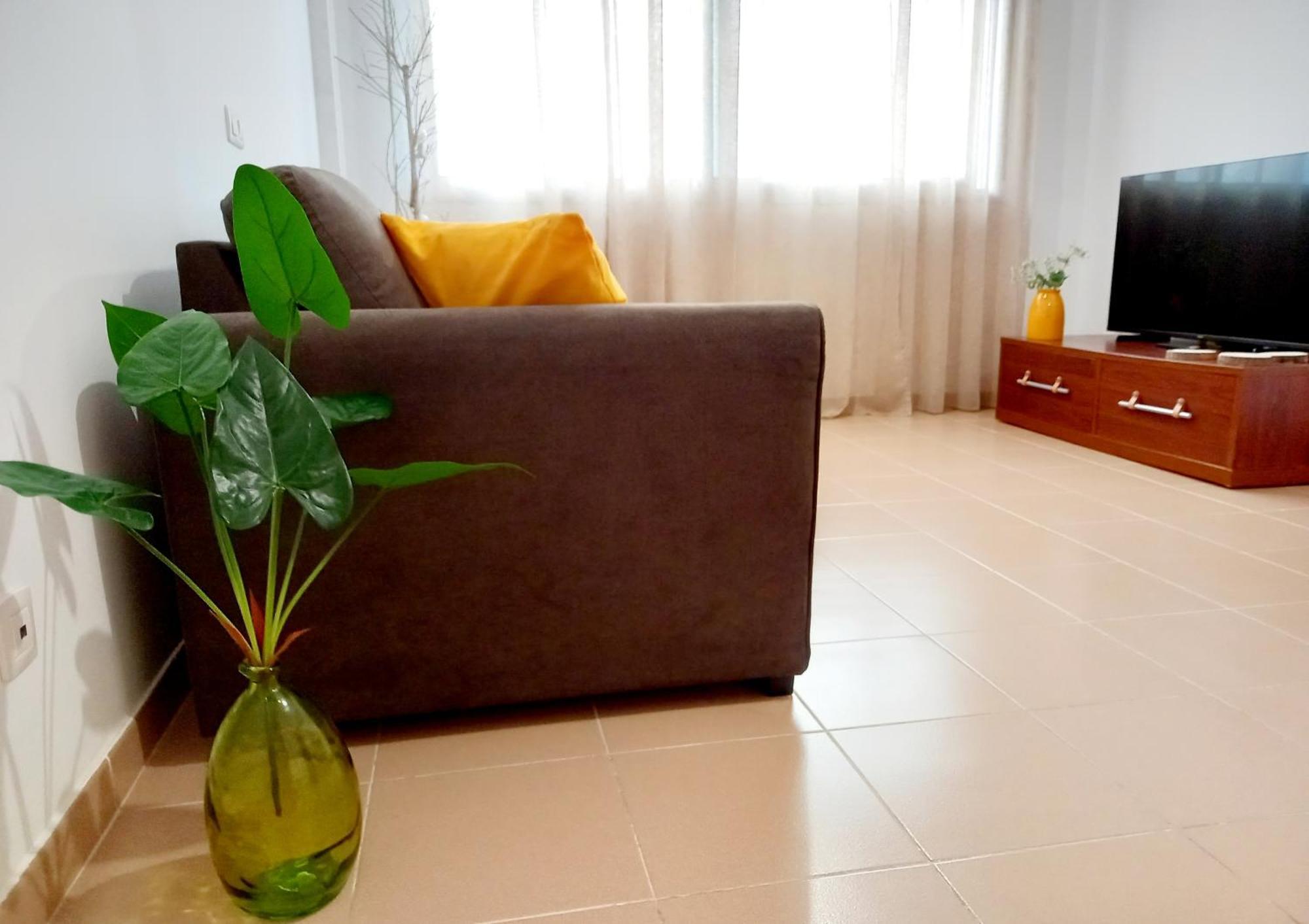 Greenhouse Sardina Bagian luar foto